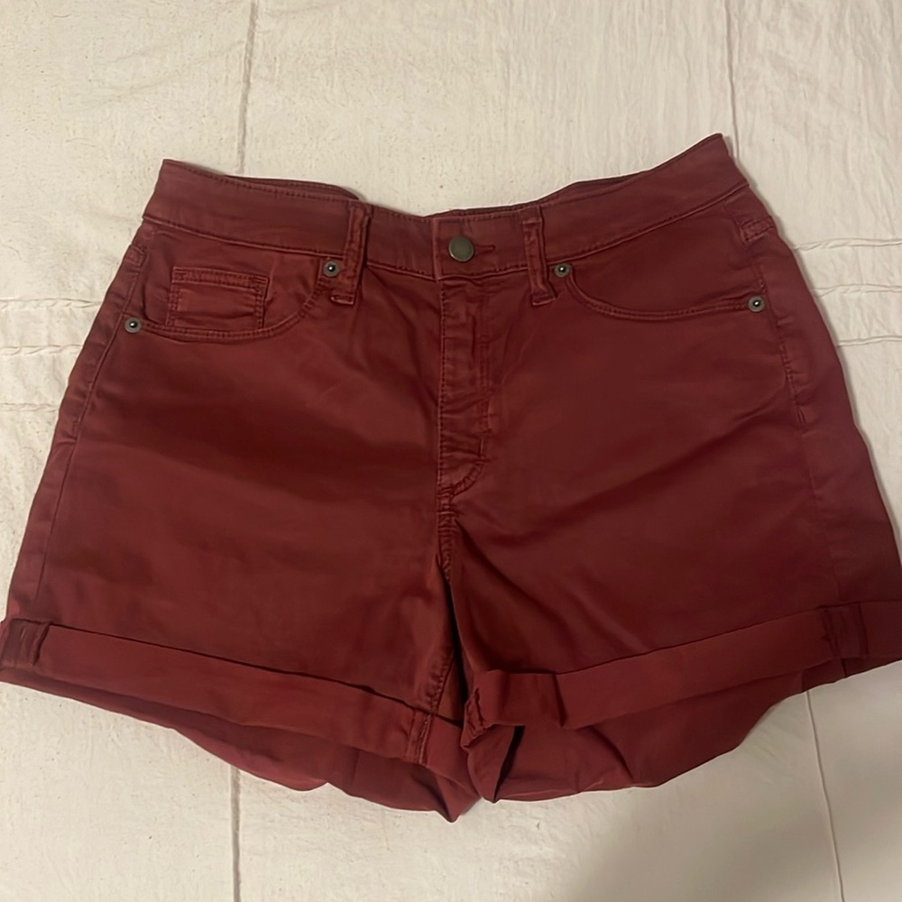 Plum/burgundy/wine Universal thread shorts